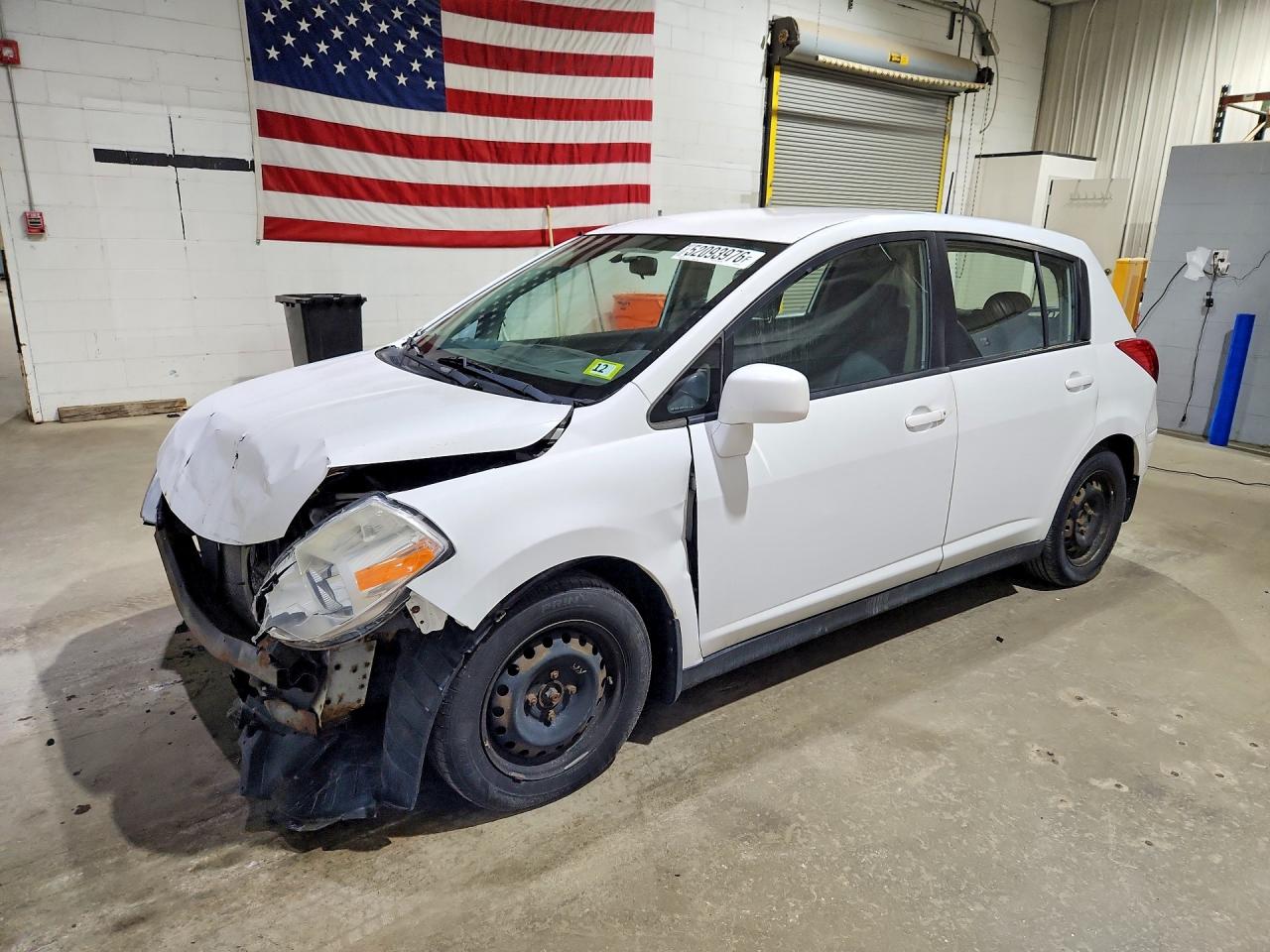 Salvage Nissan Versa Image