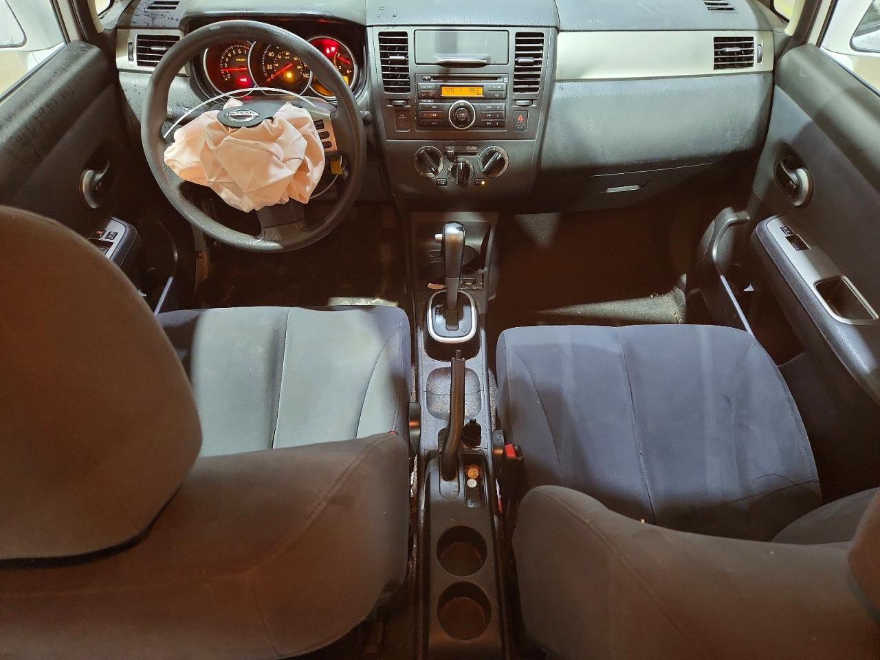 Nissan Versa 1.8 S