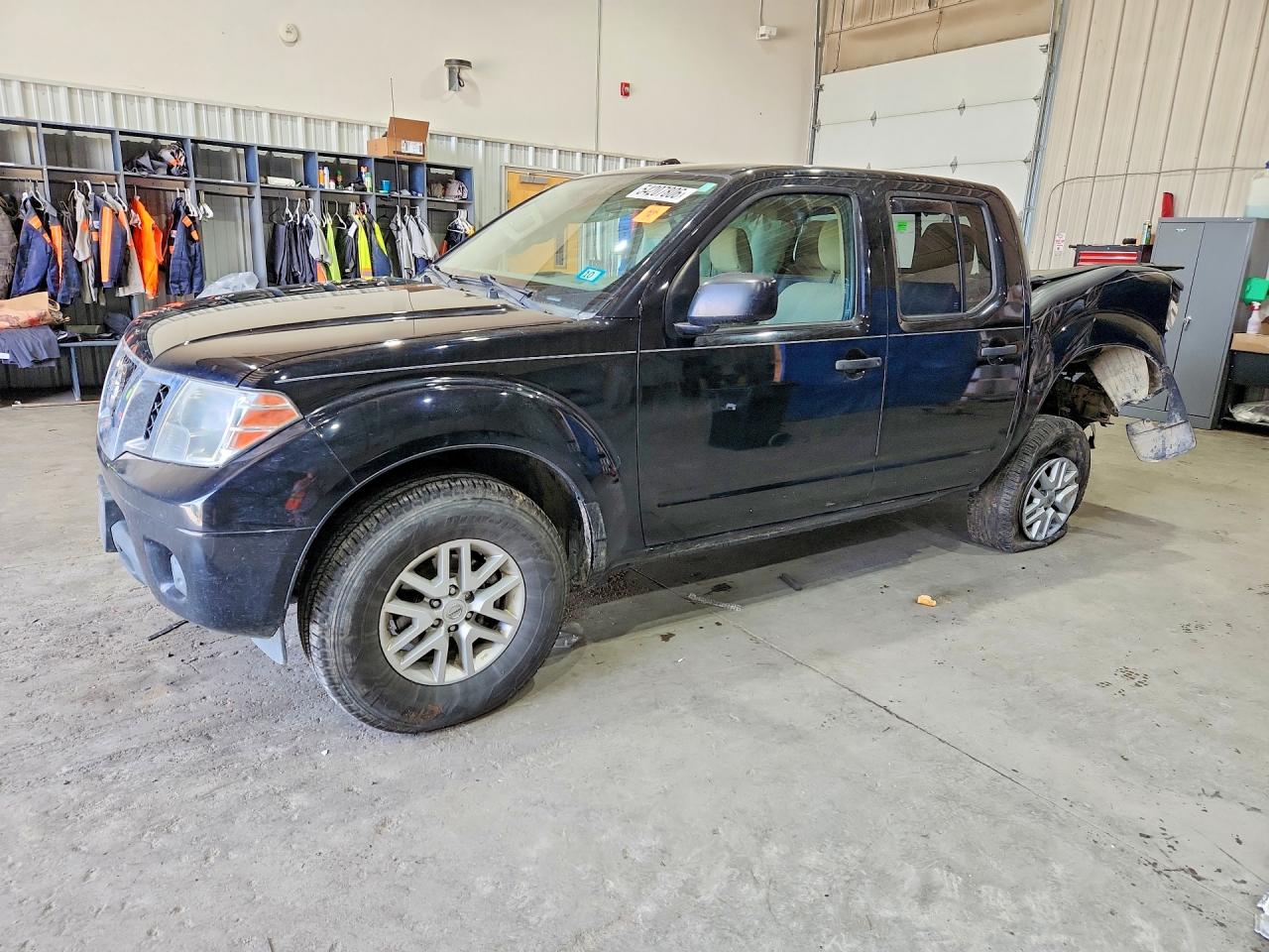 Salvage Nissan Frontier Image