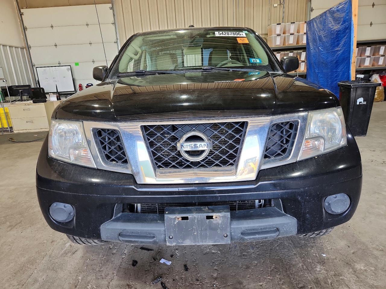 Nissan Frontier Sv