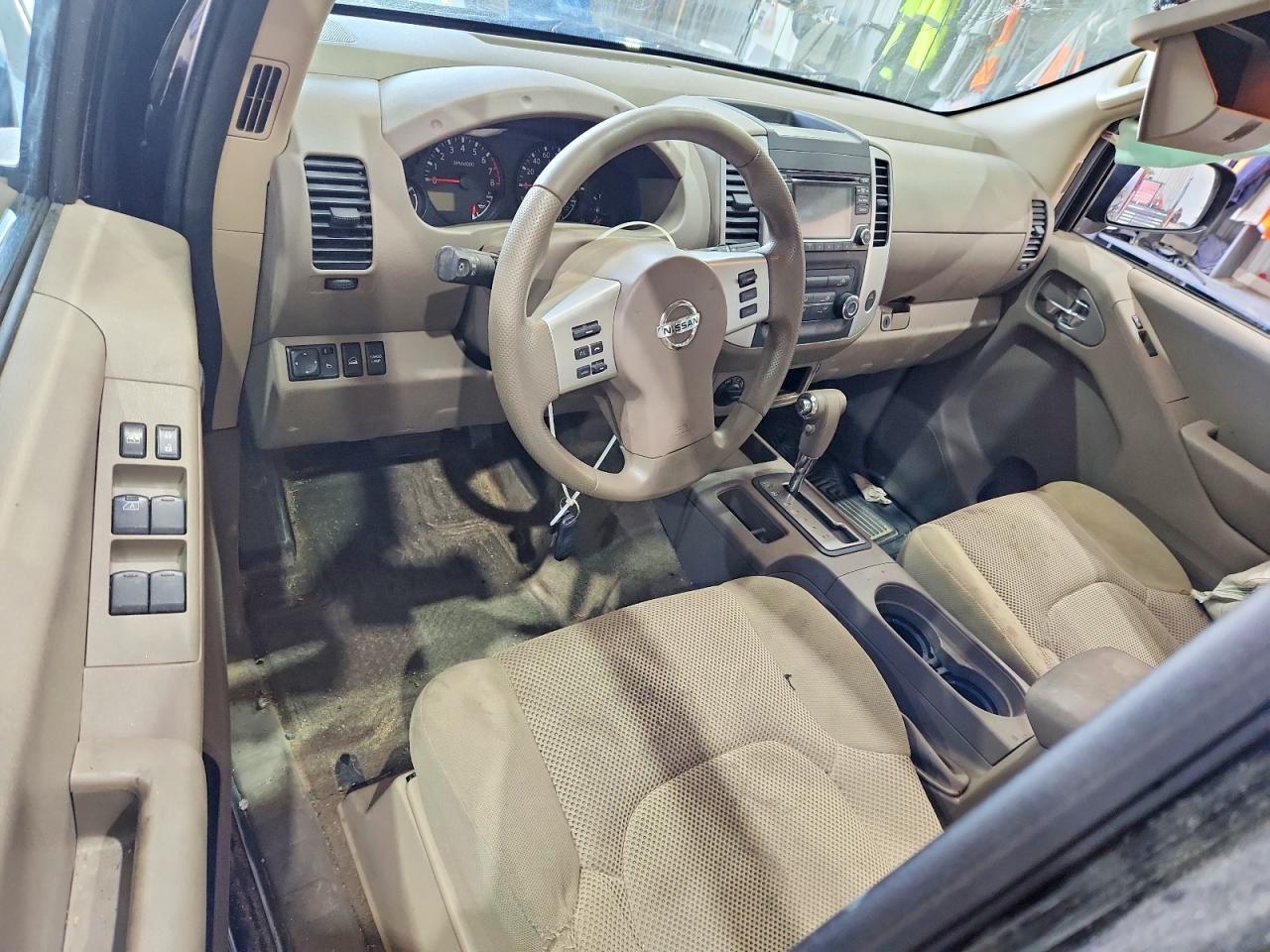 Nissan Frontier Sv