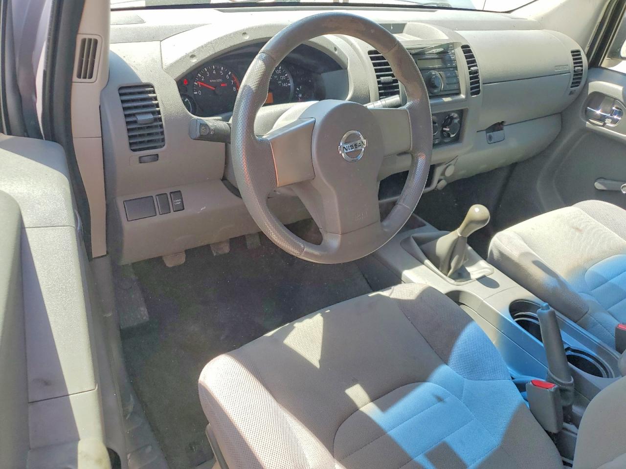 Nissan Frontier Xe