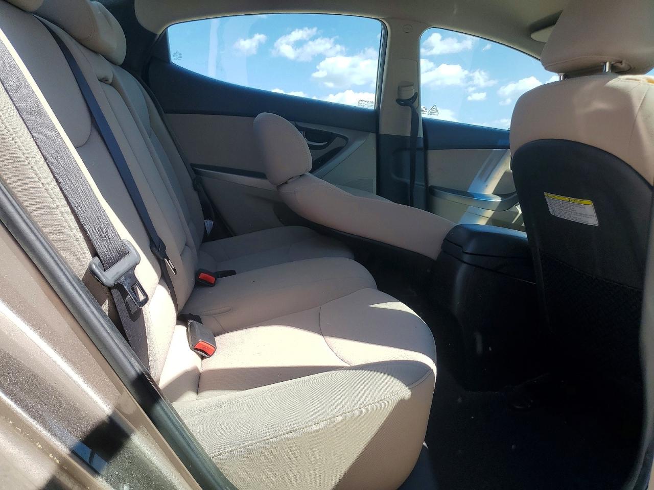 Hyundai ELANTRA Se