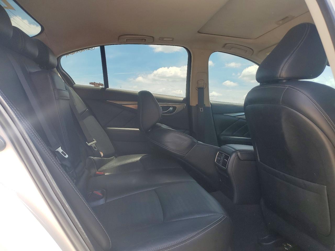INFINITI Q50 Red Sport 400
