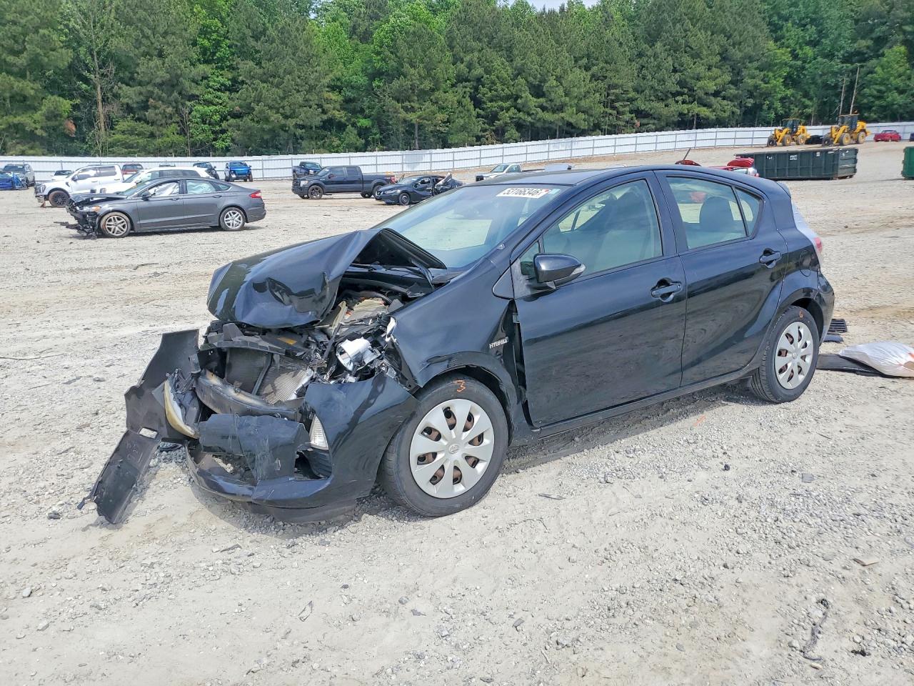 Salvage Toyota Prius c Image