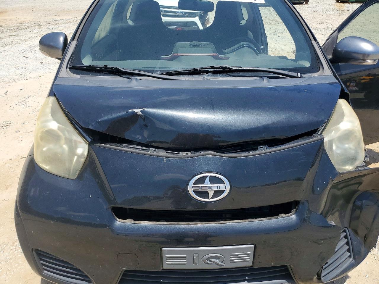 Scion iQ Base