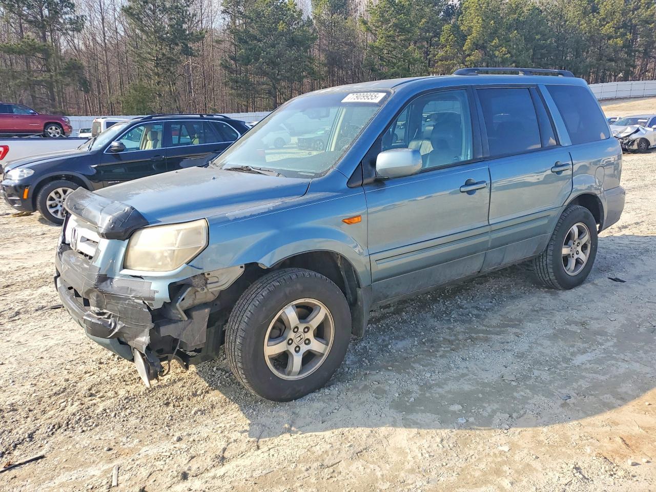 Salvage Honda Pilot Image
