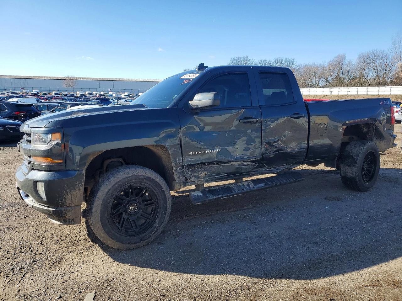 Salvage Chevrolet Silverado Image