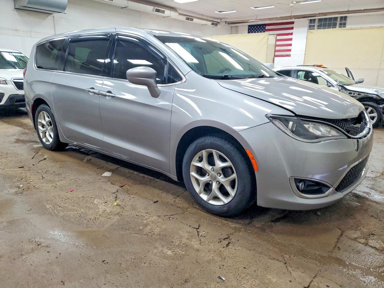 Chrysler Pacifica Touring Plus