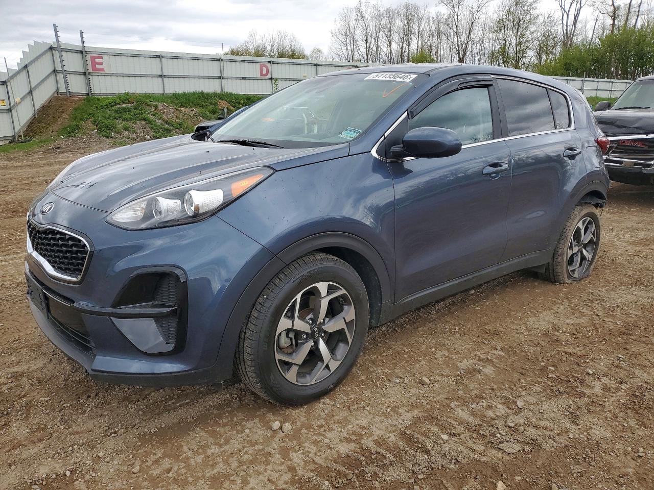 Salvage Kia Sportage Image