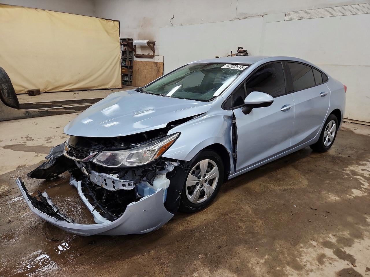 Salvage Chevrolet Cruze Image
