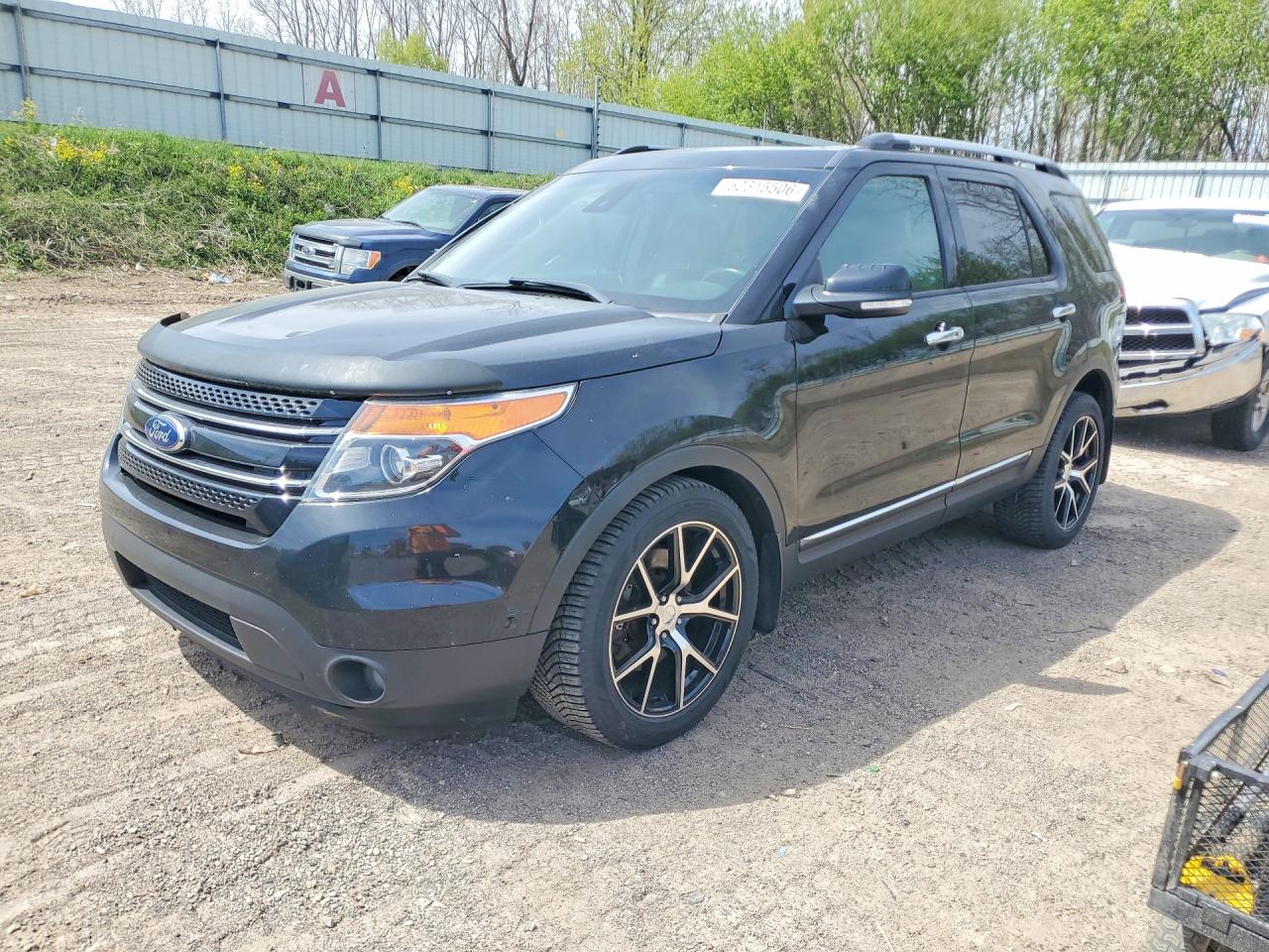 Salvage Ford Explorer Image