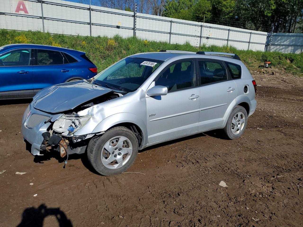 Salvage Pontiac Vibe Image