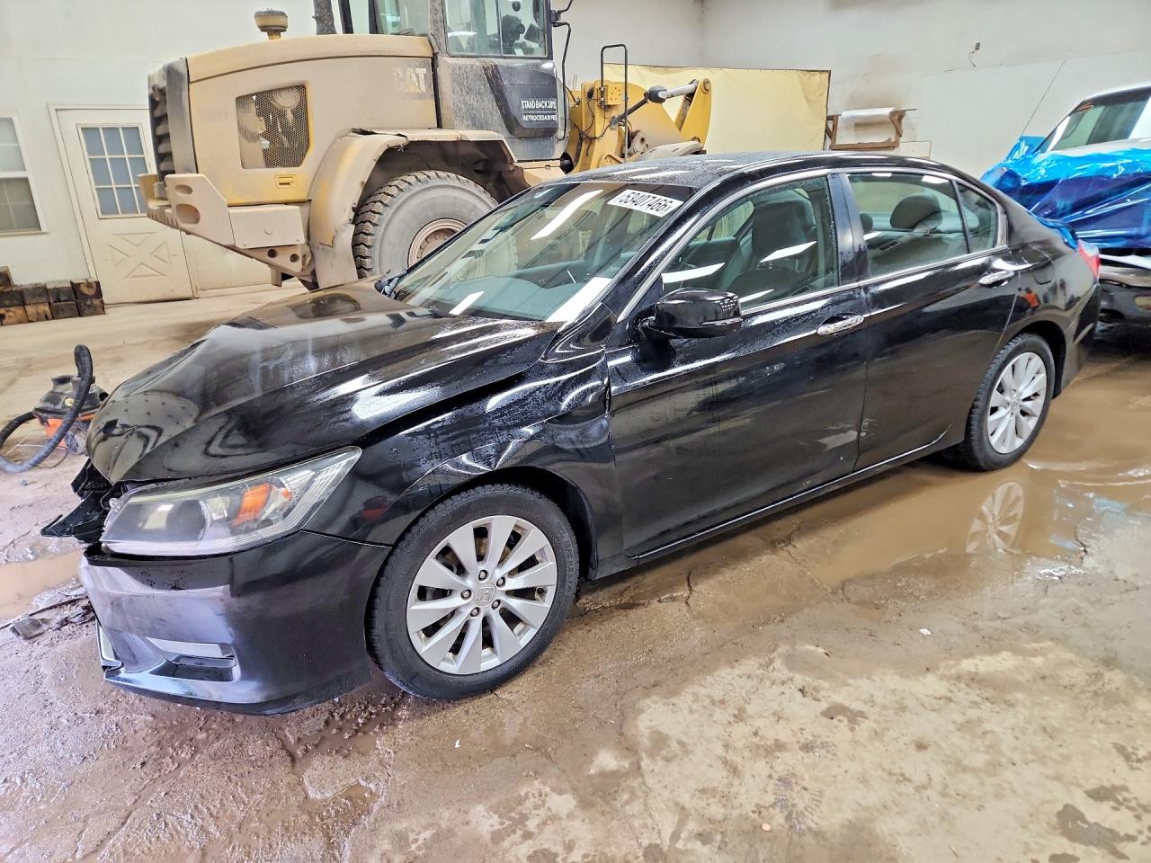 Salvage Honda Accord Image