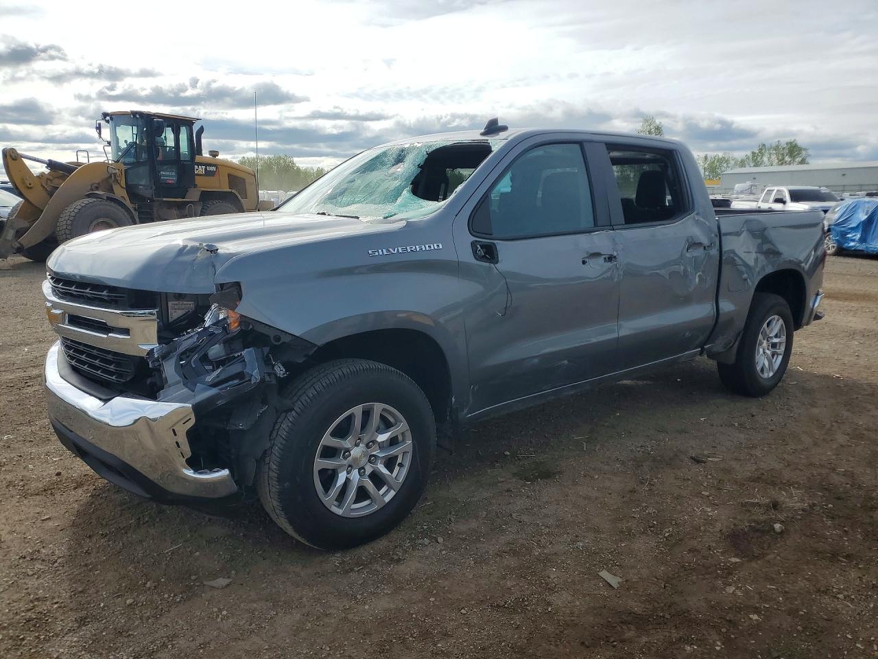 Salvage Chevrolet Silverado Image