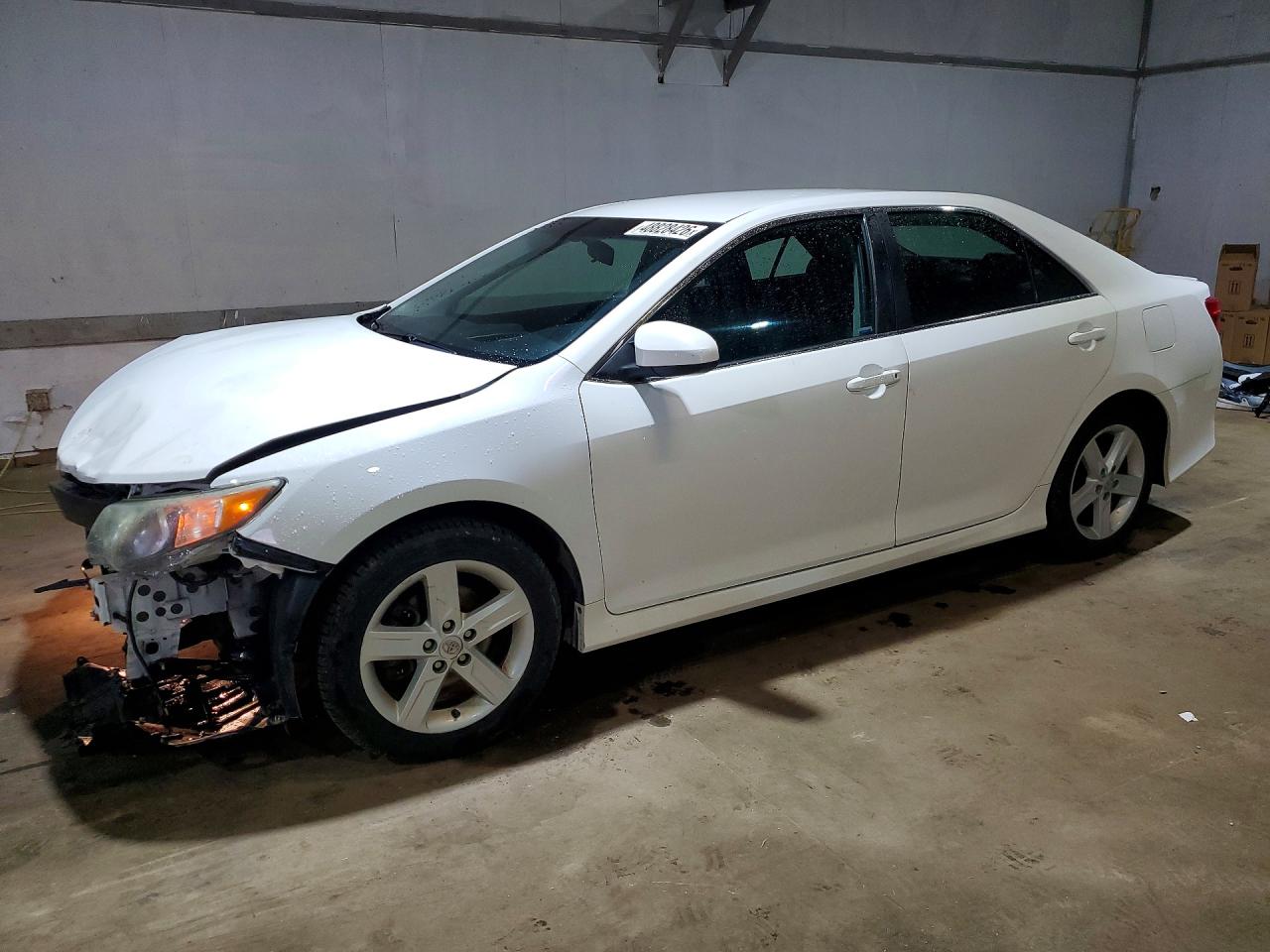 Salvage Toyota Camry Image
