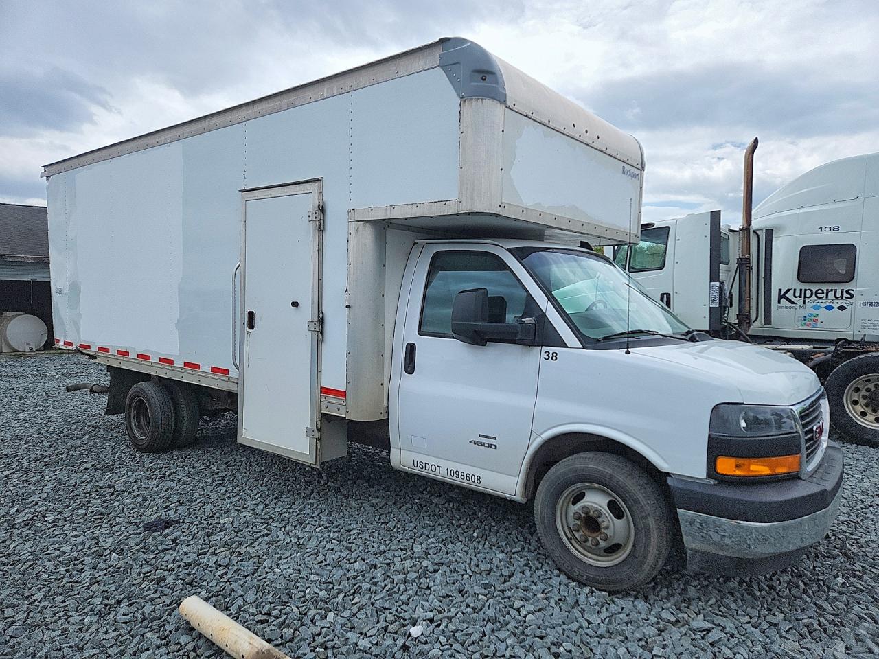 GMC Savana Cutaway G4500