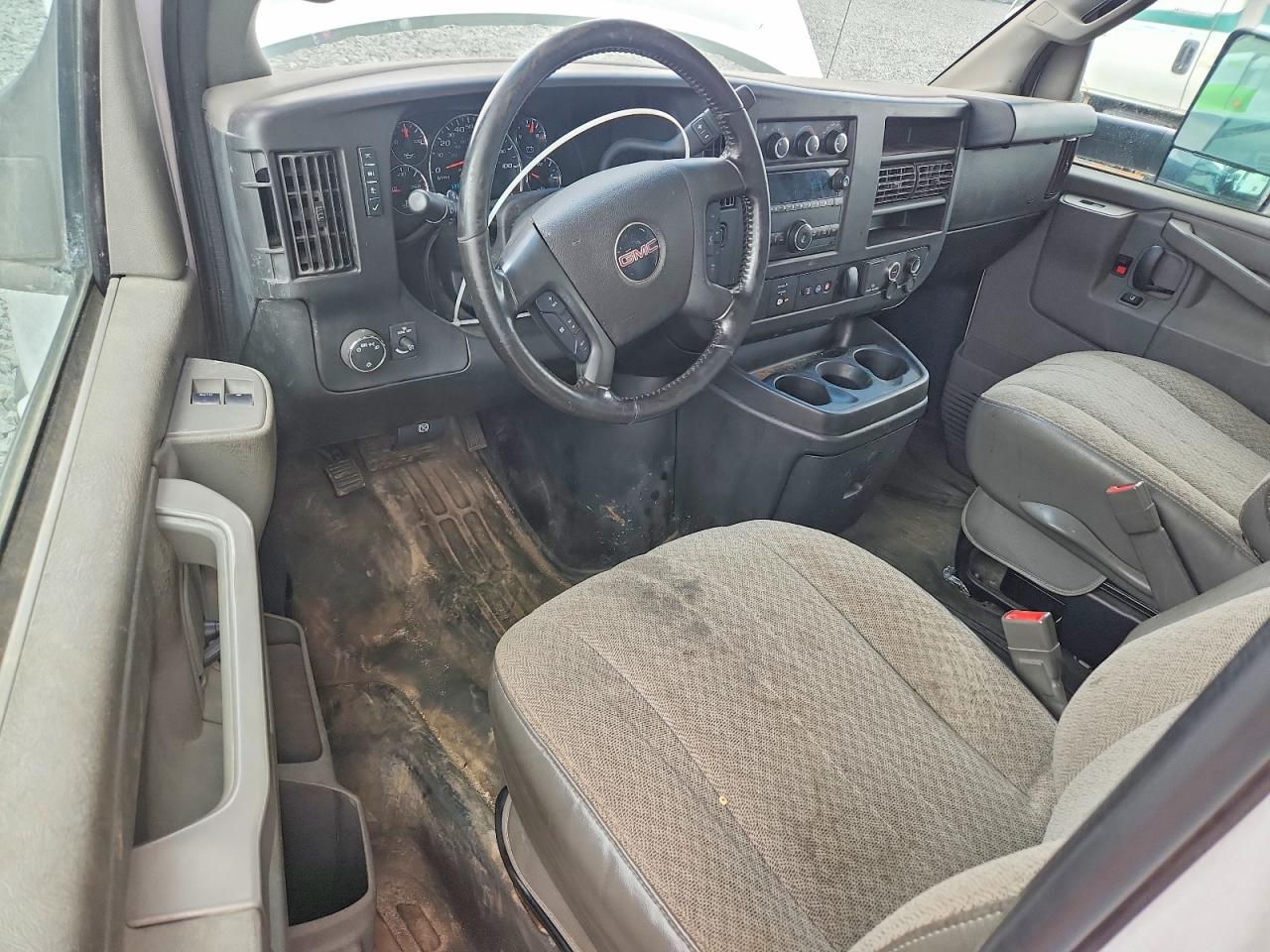 GMC Savana Cutaway G4500