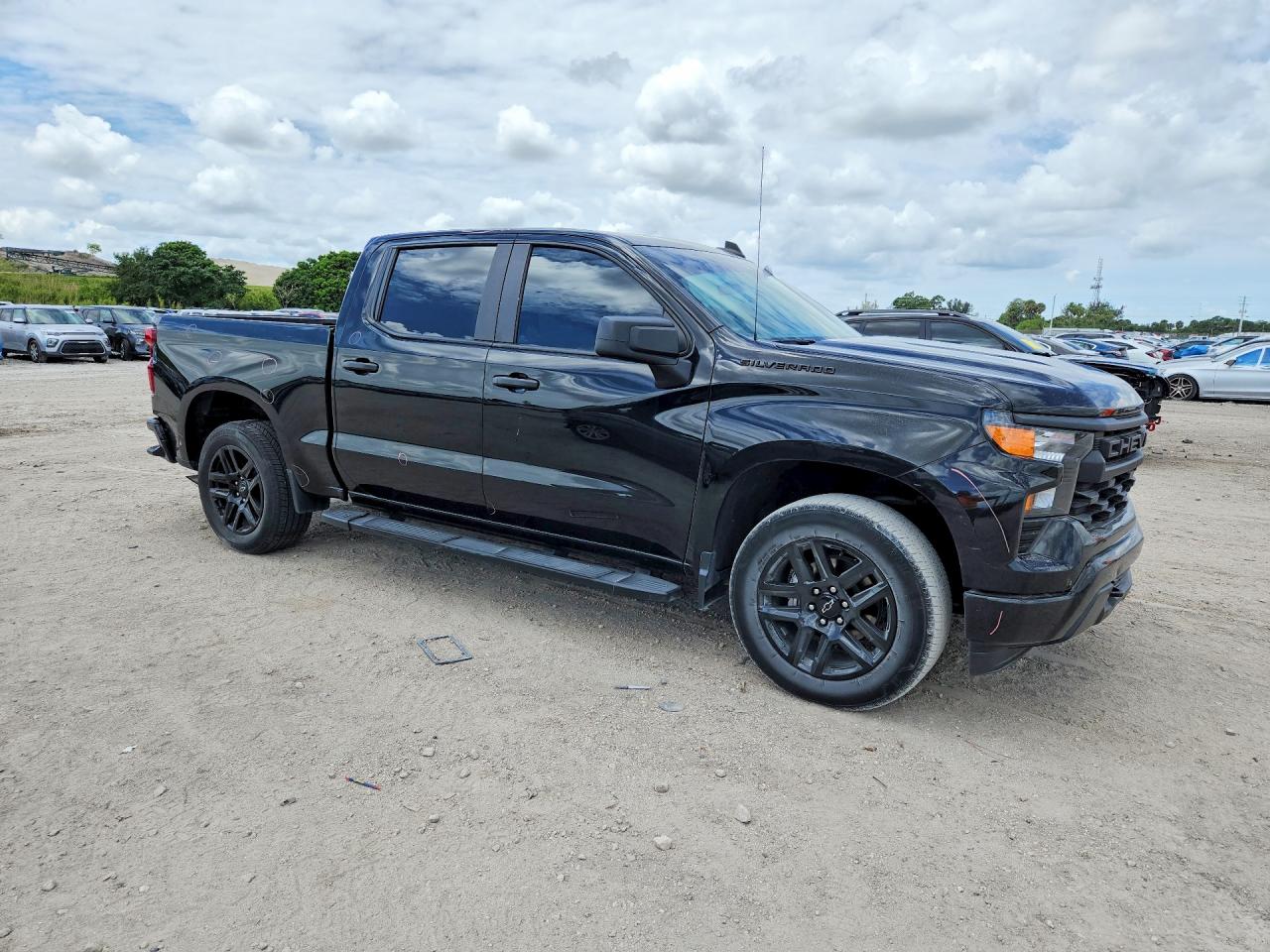 Chevrolet Silverado C1500 Custom