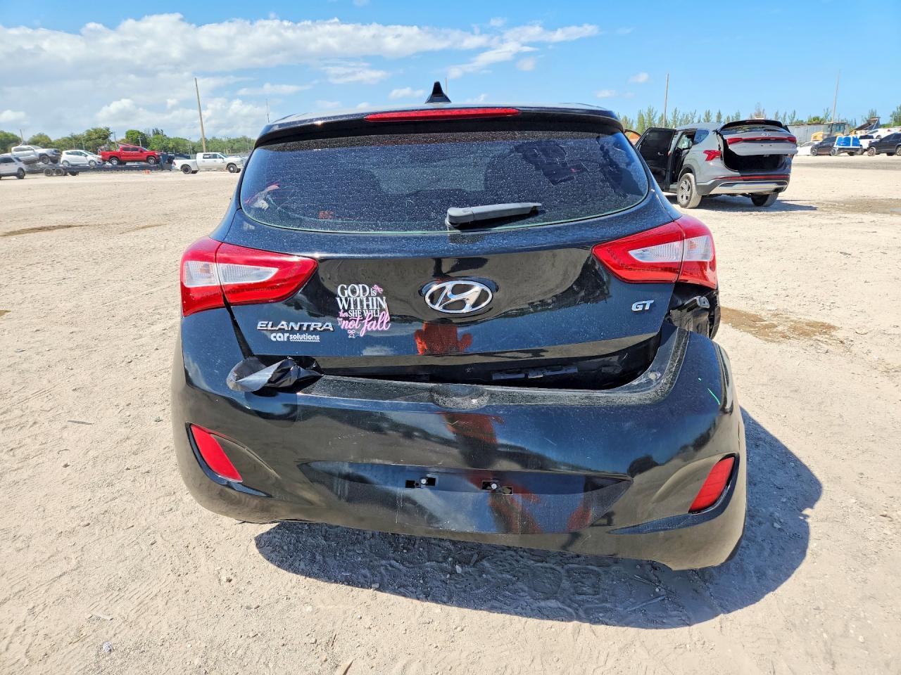Hyundai ELANTRA Base