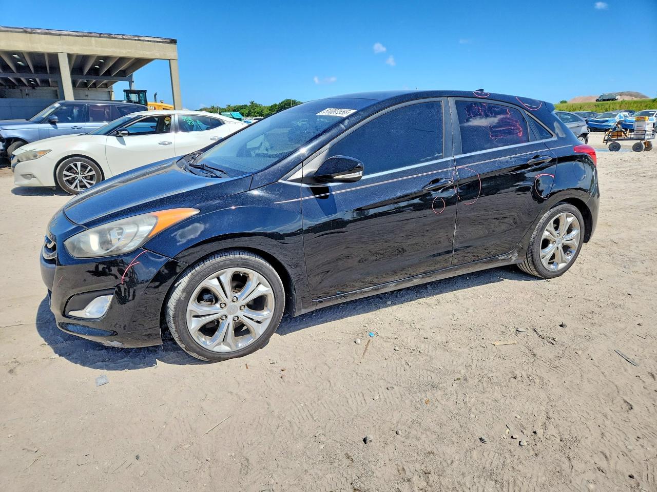 Salvage Hyundai ELANTRA Image