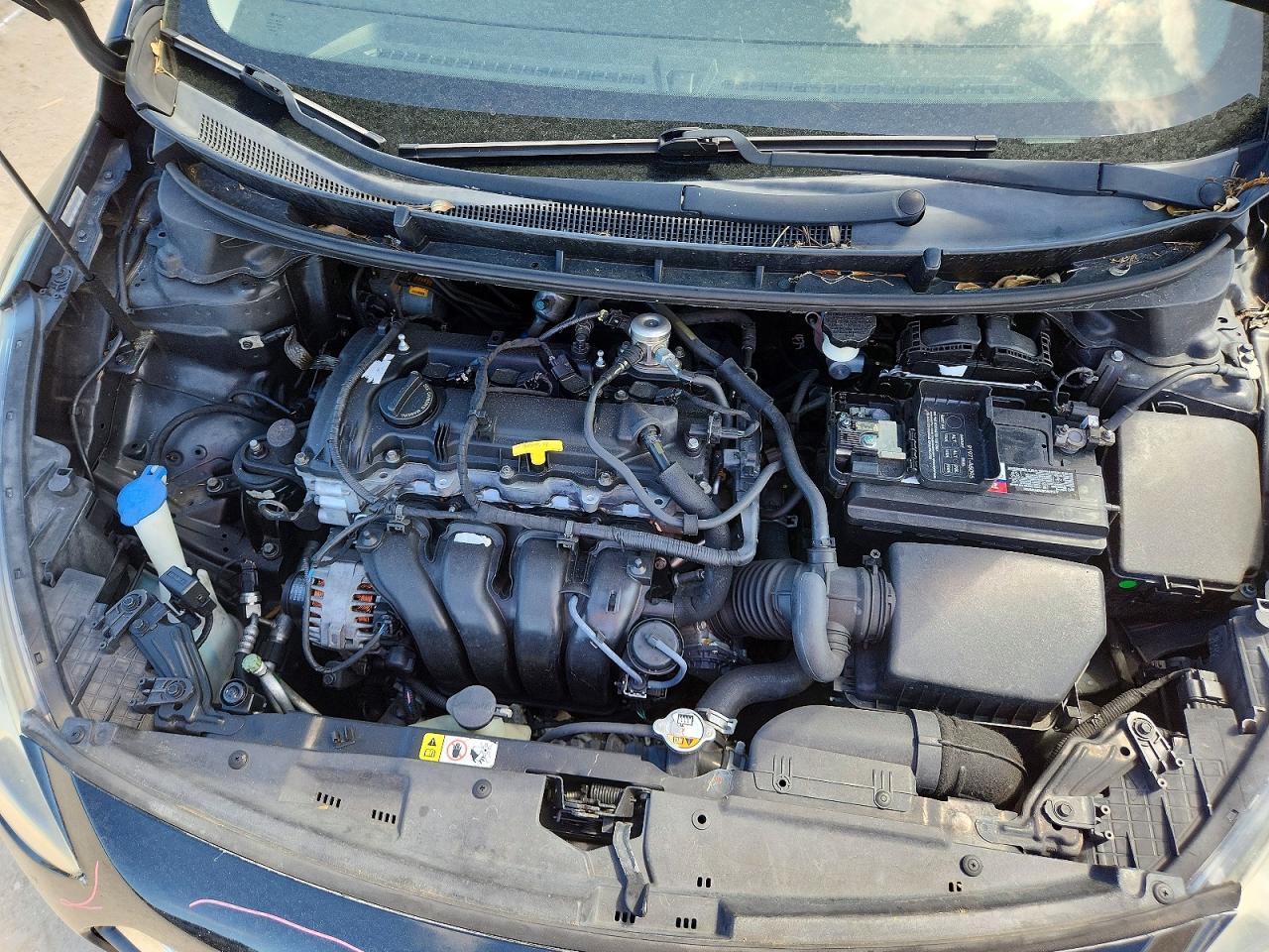 Hyundai ELANTRA Base