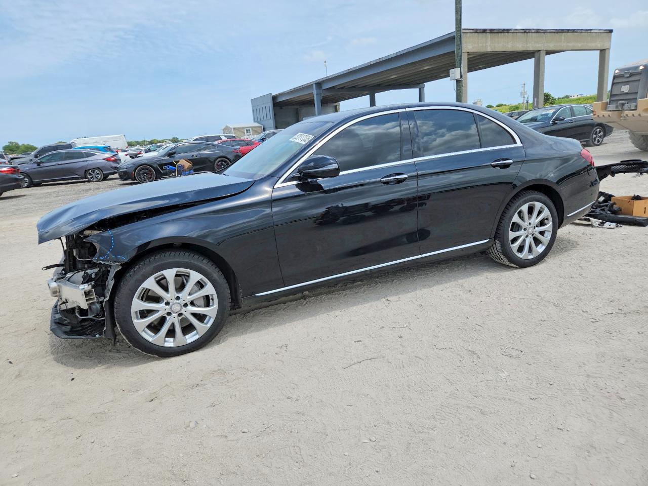 Salvage Mercedes-Benz E-Class Image