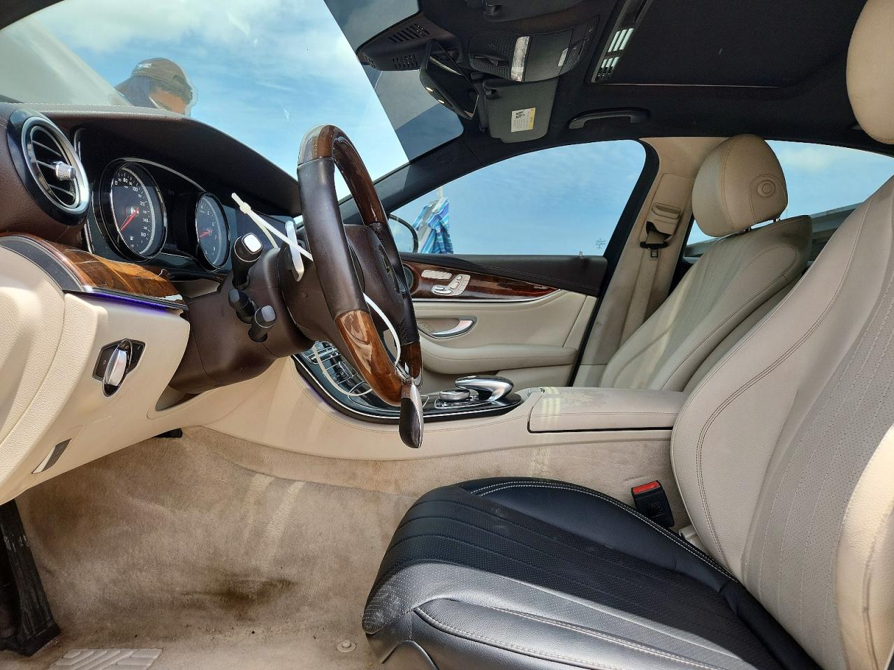 Mercedes-Benz E-Class 300