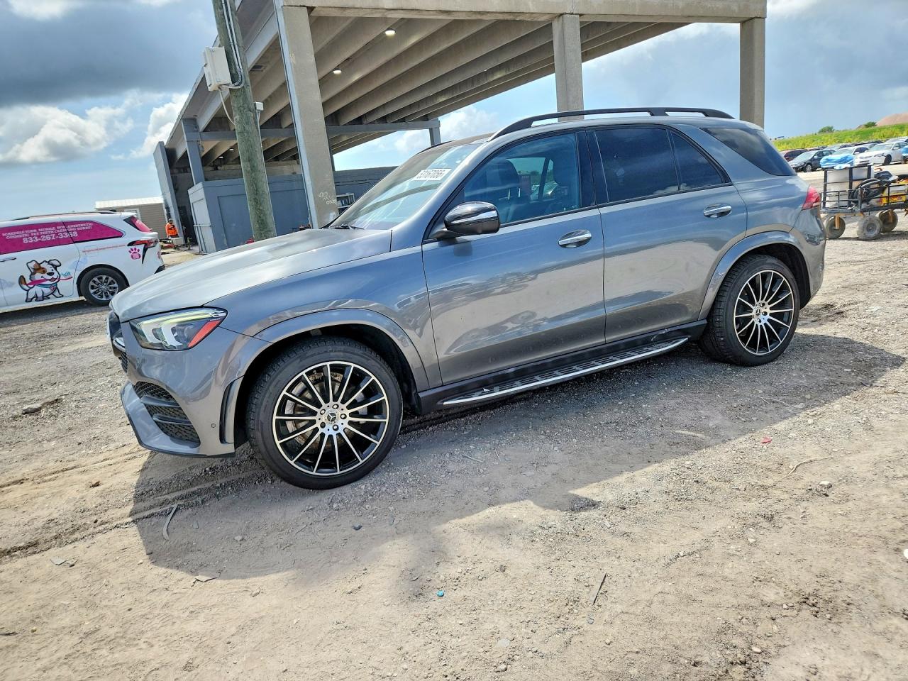 Salvage Mercedes-Benz GLE Image