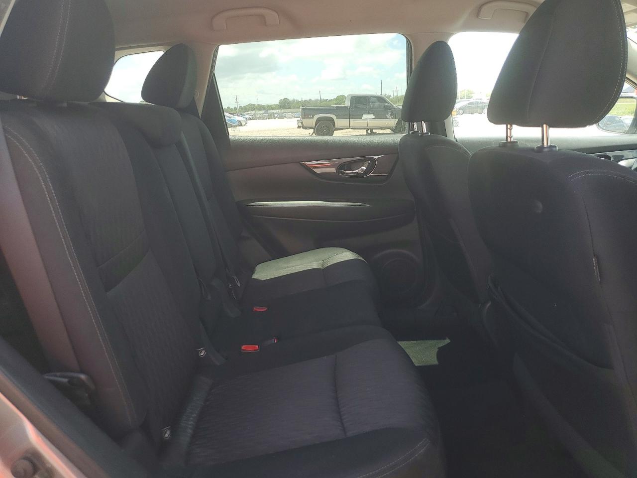 Nissan Rogue Sv