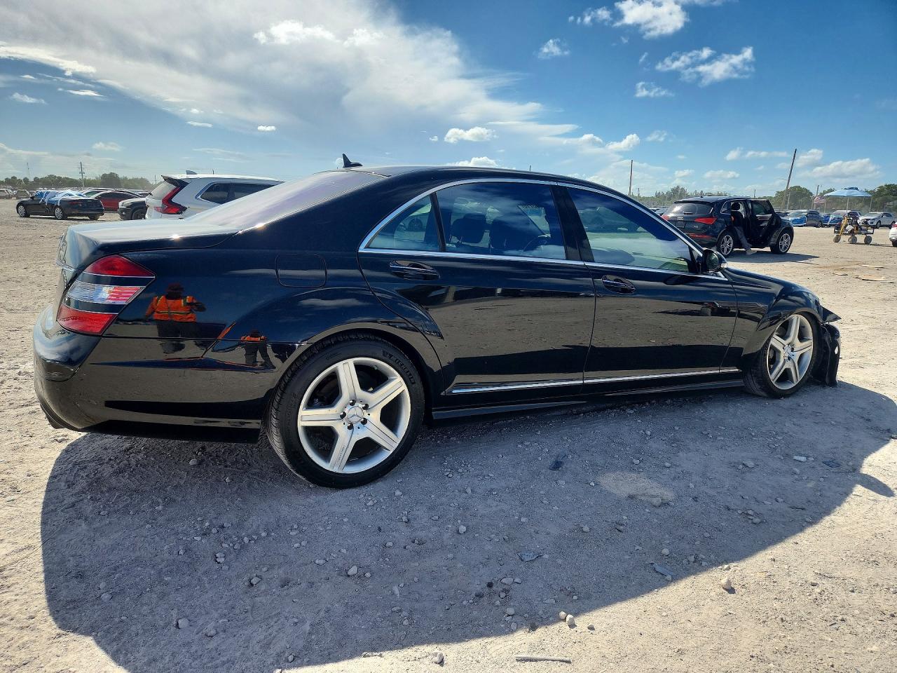 Mercedes-Benz S-Class 550