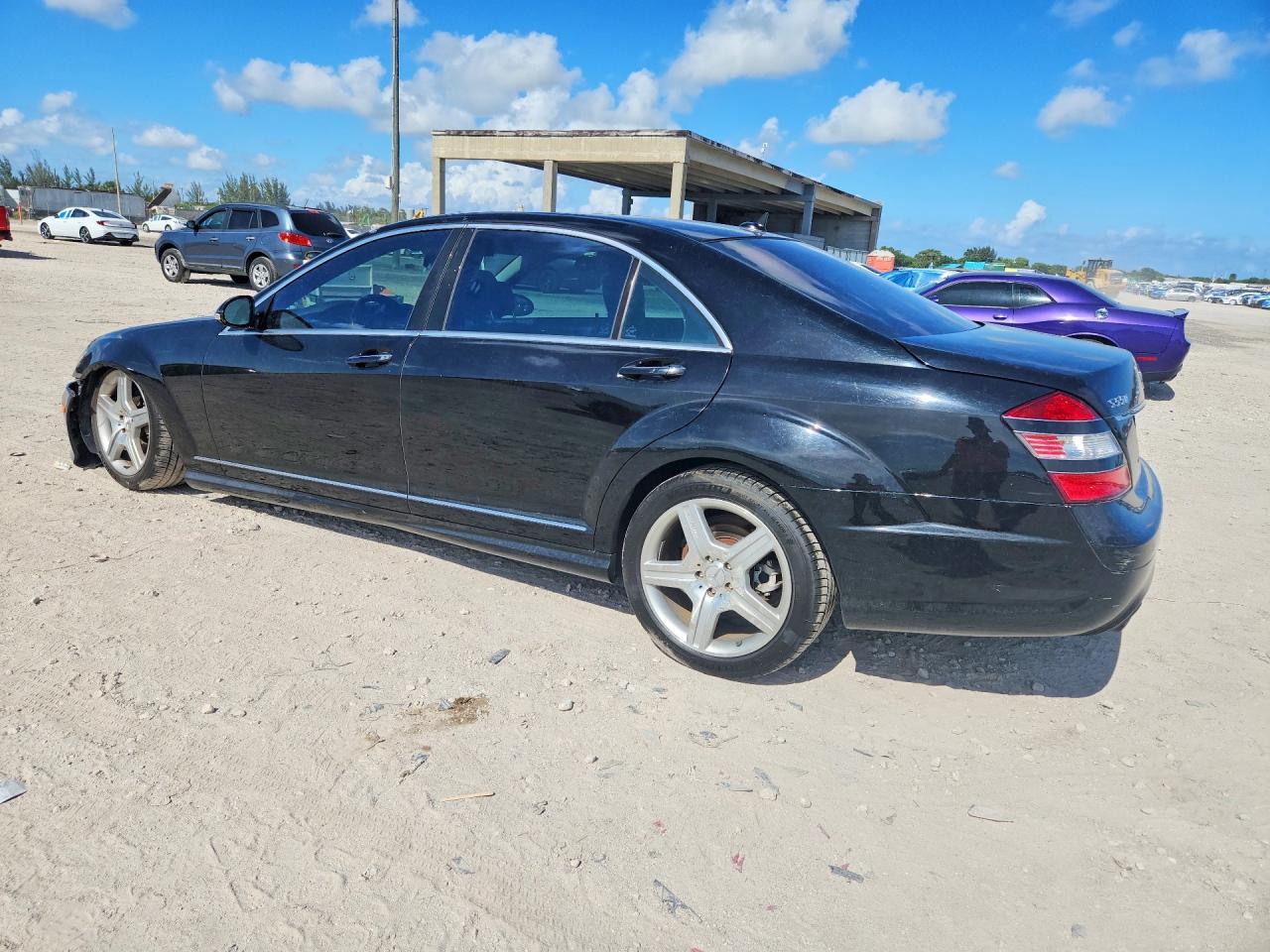 Mercedes-Benz S-Class 550