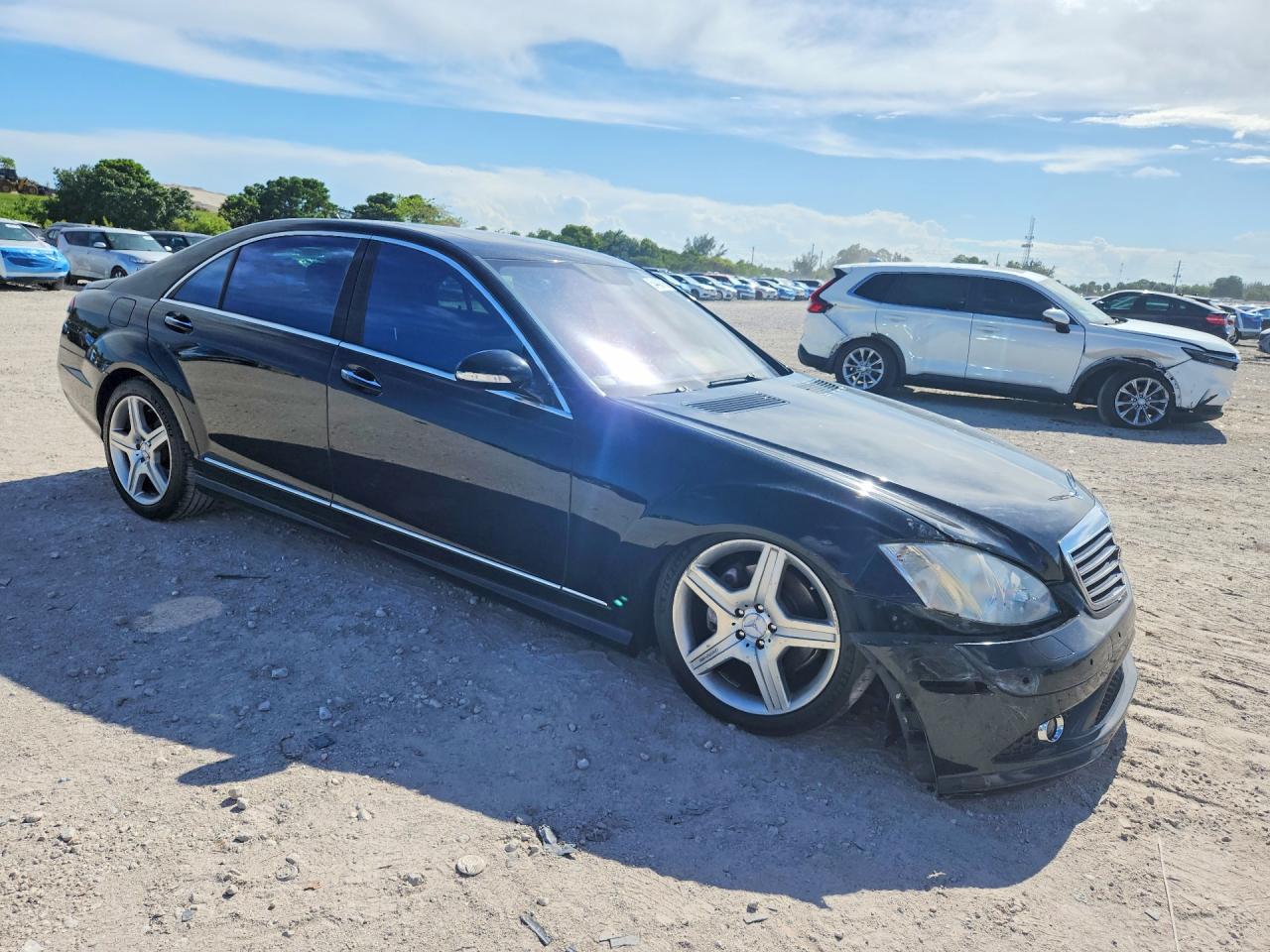 Mercedes-Benz S-Class 550
