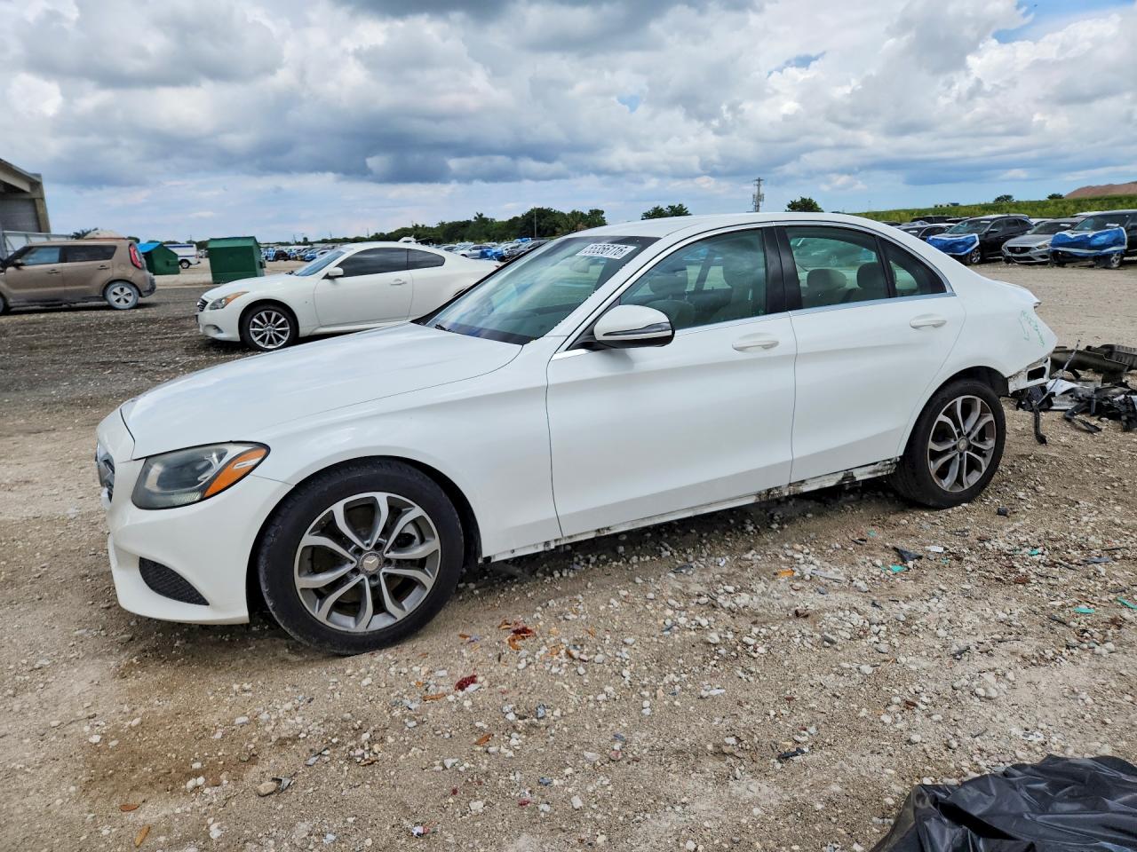 Salvage Mercedes-Benz C-Class Image