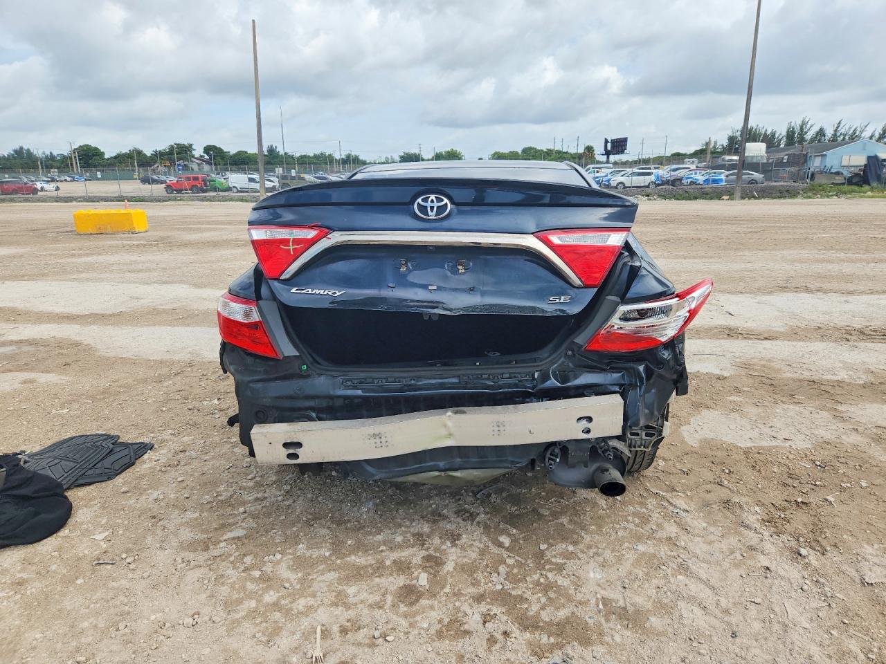 Toyota Camry Se