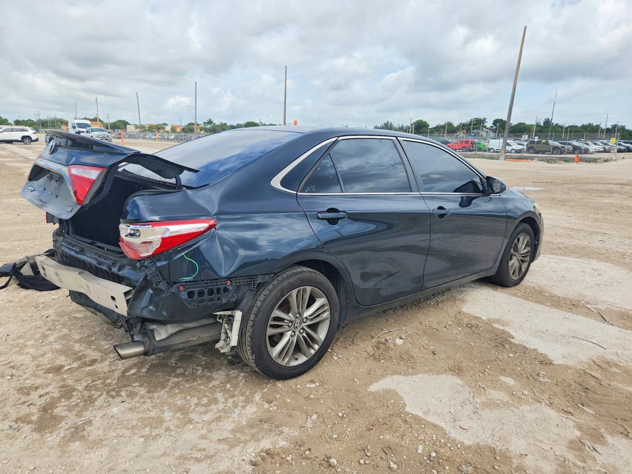 Toyota Camry Se