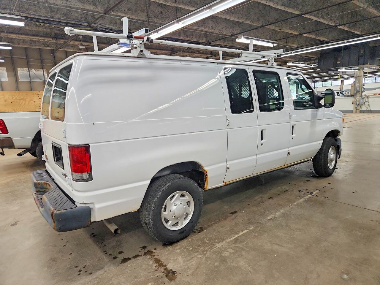 Ford Econoline E250 Van
