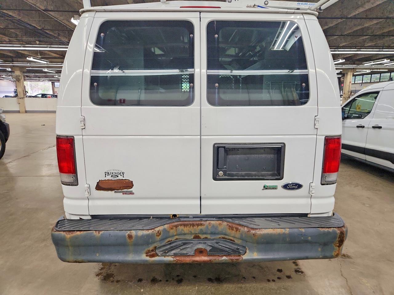 Ford Econoline E250 Van
