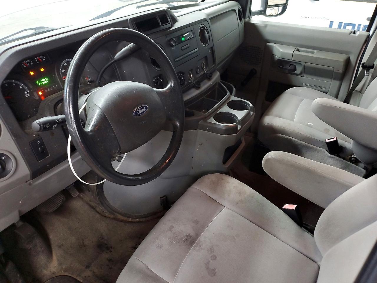 Ford Econoline E250 Van