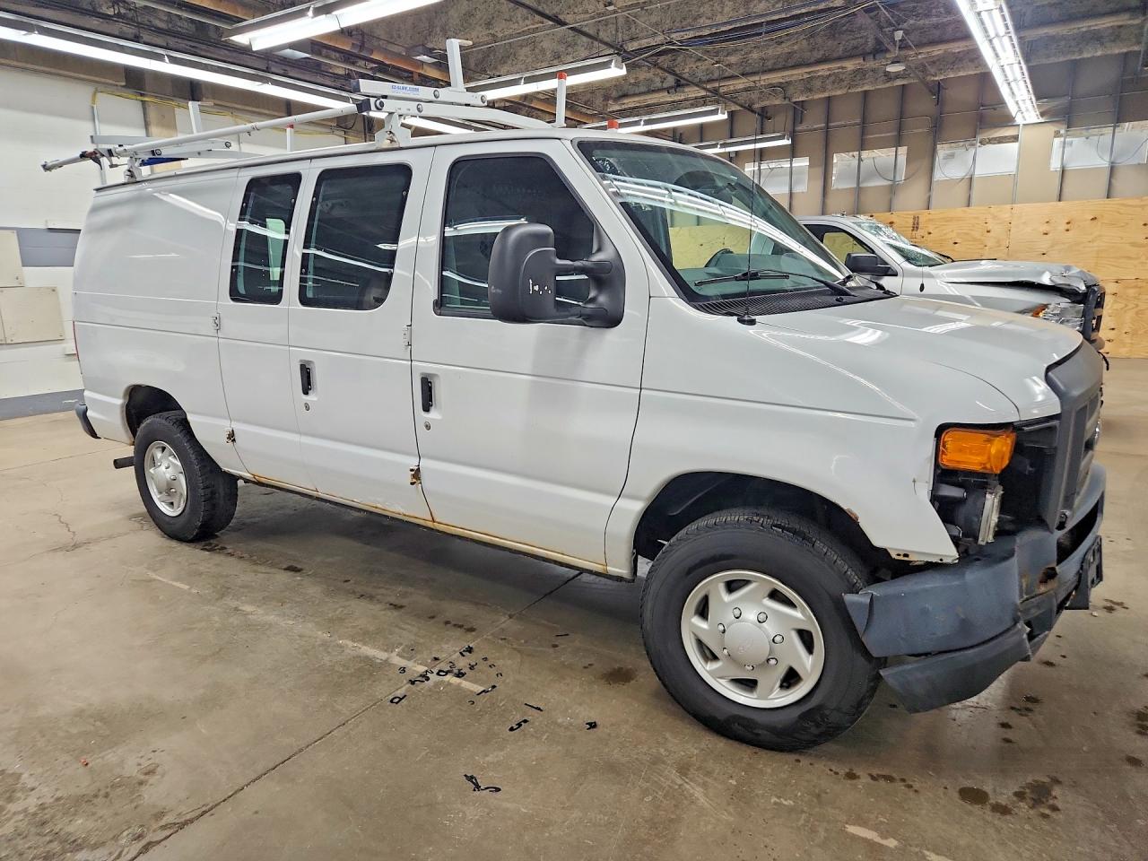 Ford Econoline E250 Van