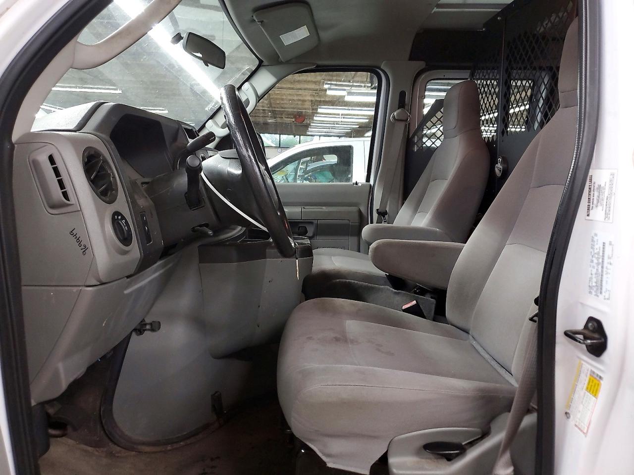 Ford Econoline E250 Van