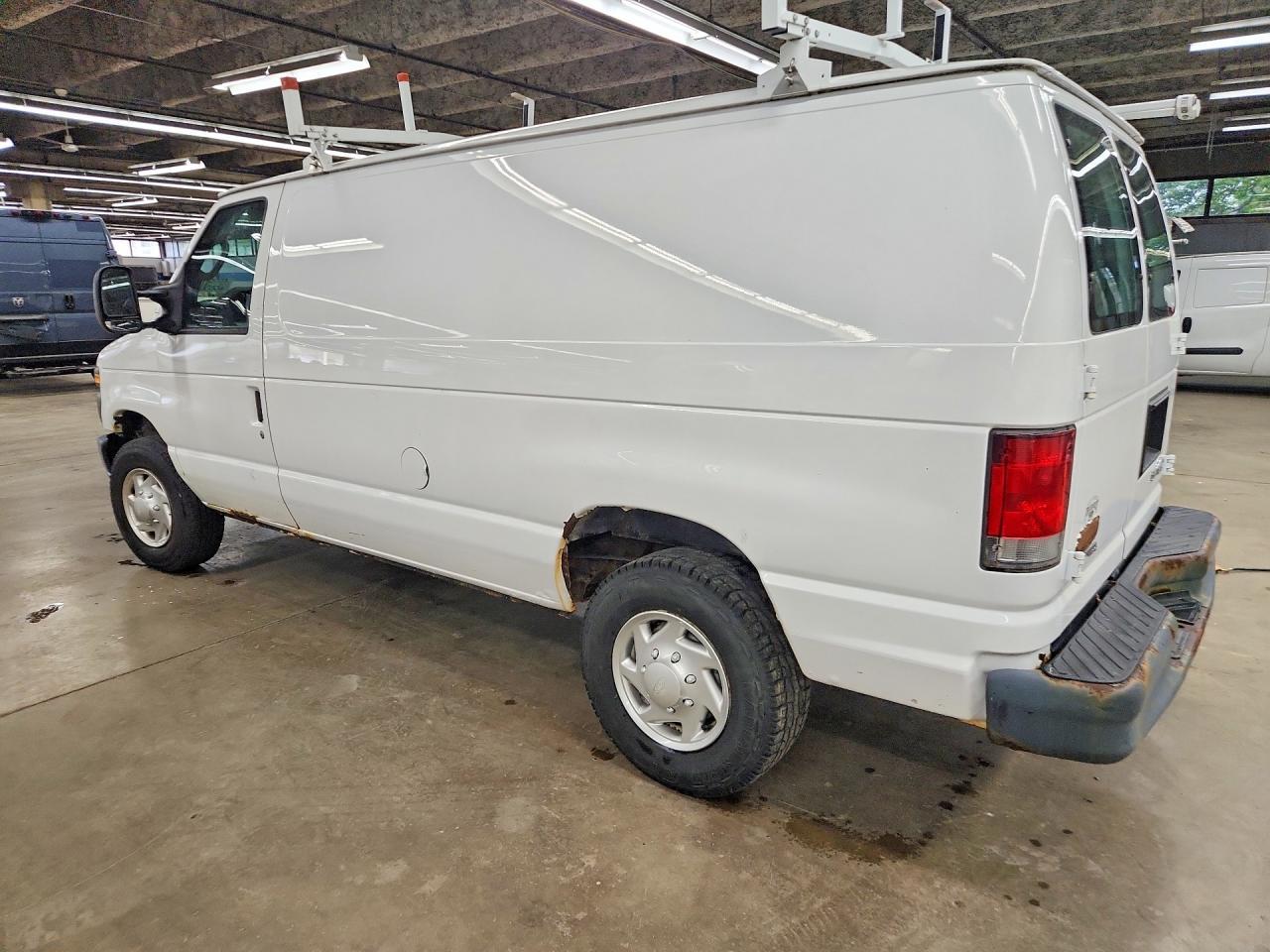 Ford Econoline E250 Van