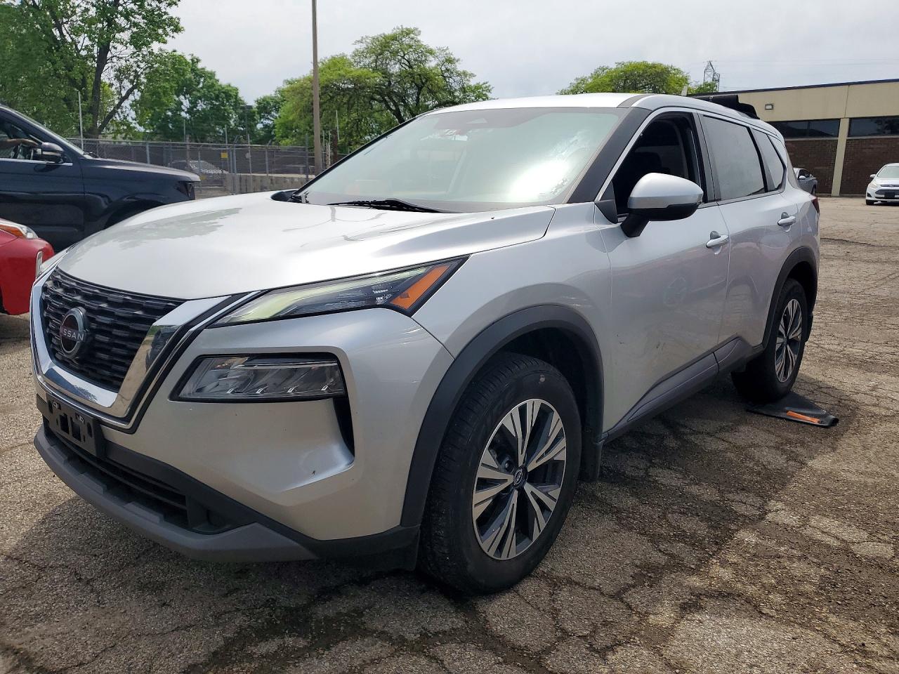 Salvage Nissan Rogue Image