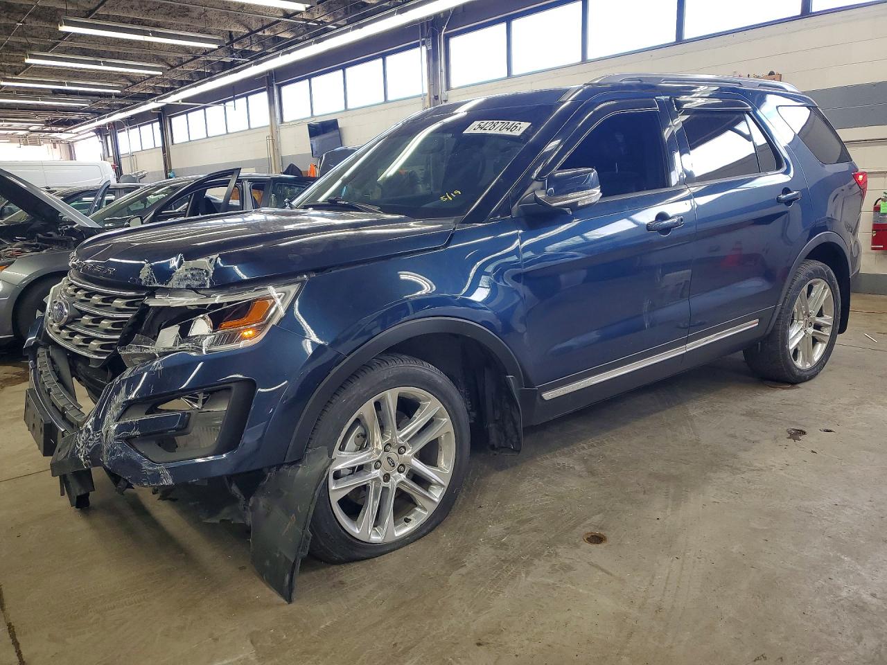 Salvage Ford Explorer Image