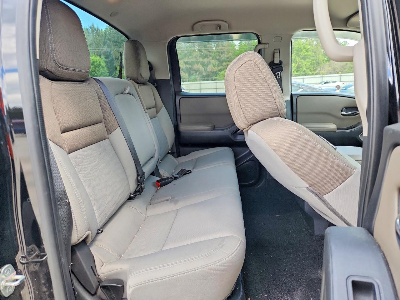 Nissan Frontier Sv
