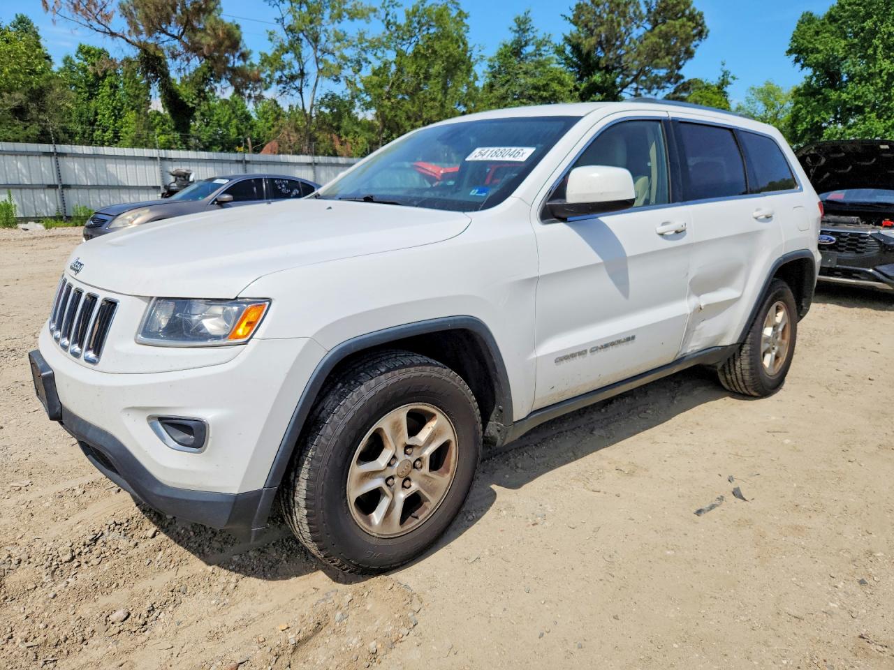 Salvage Jeep Cherokee Image