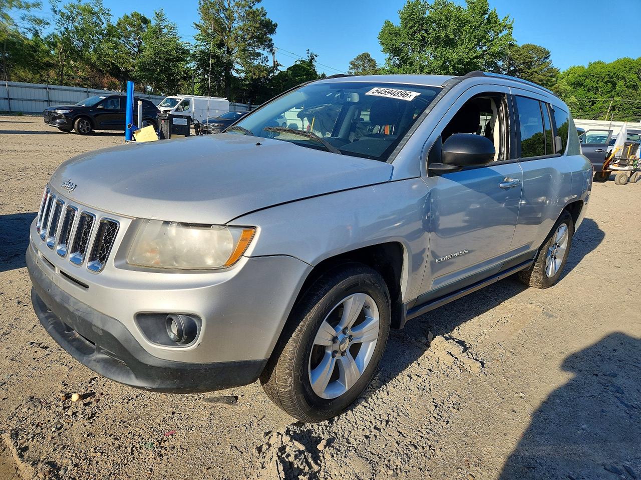 Salvage Jeep Compass Image