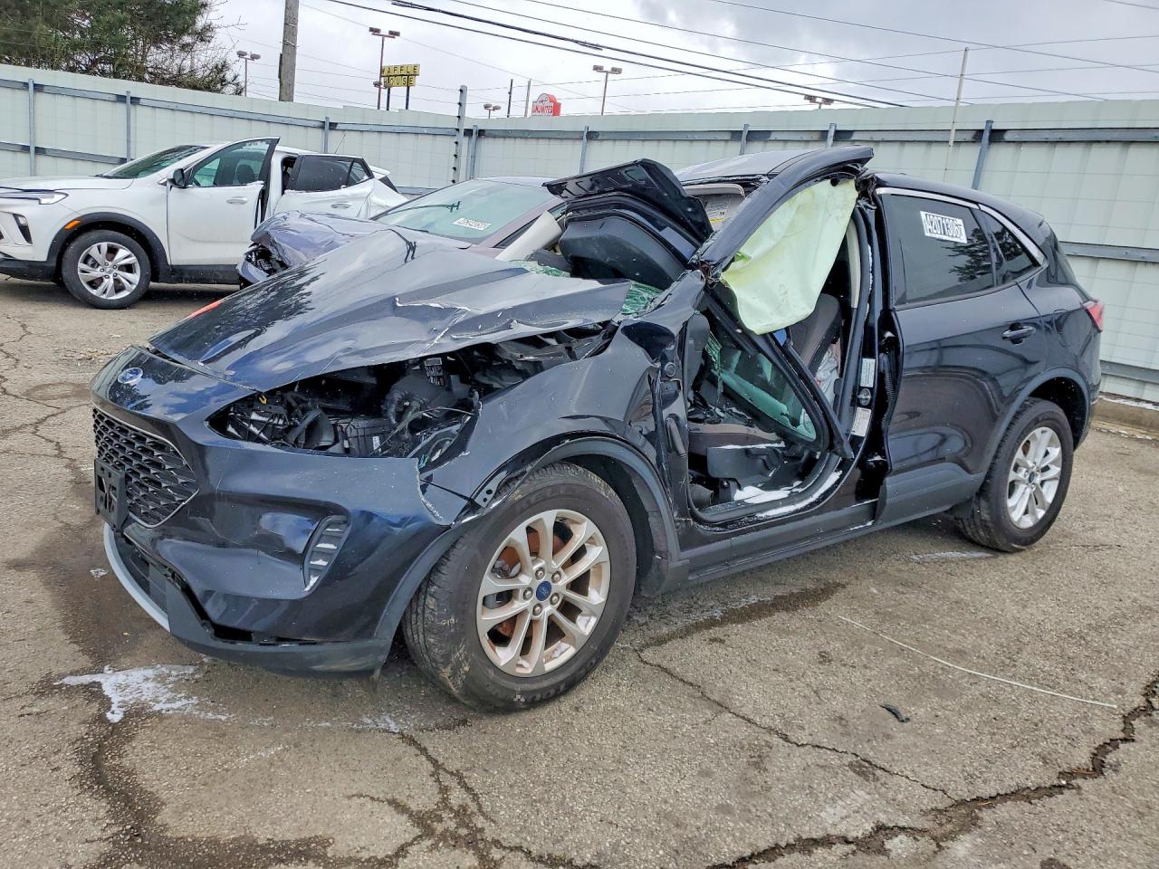 Salvage Ford Escape Image