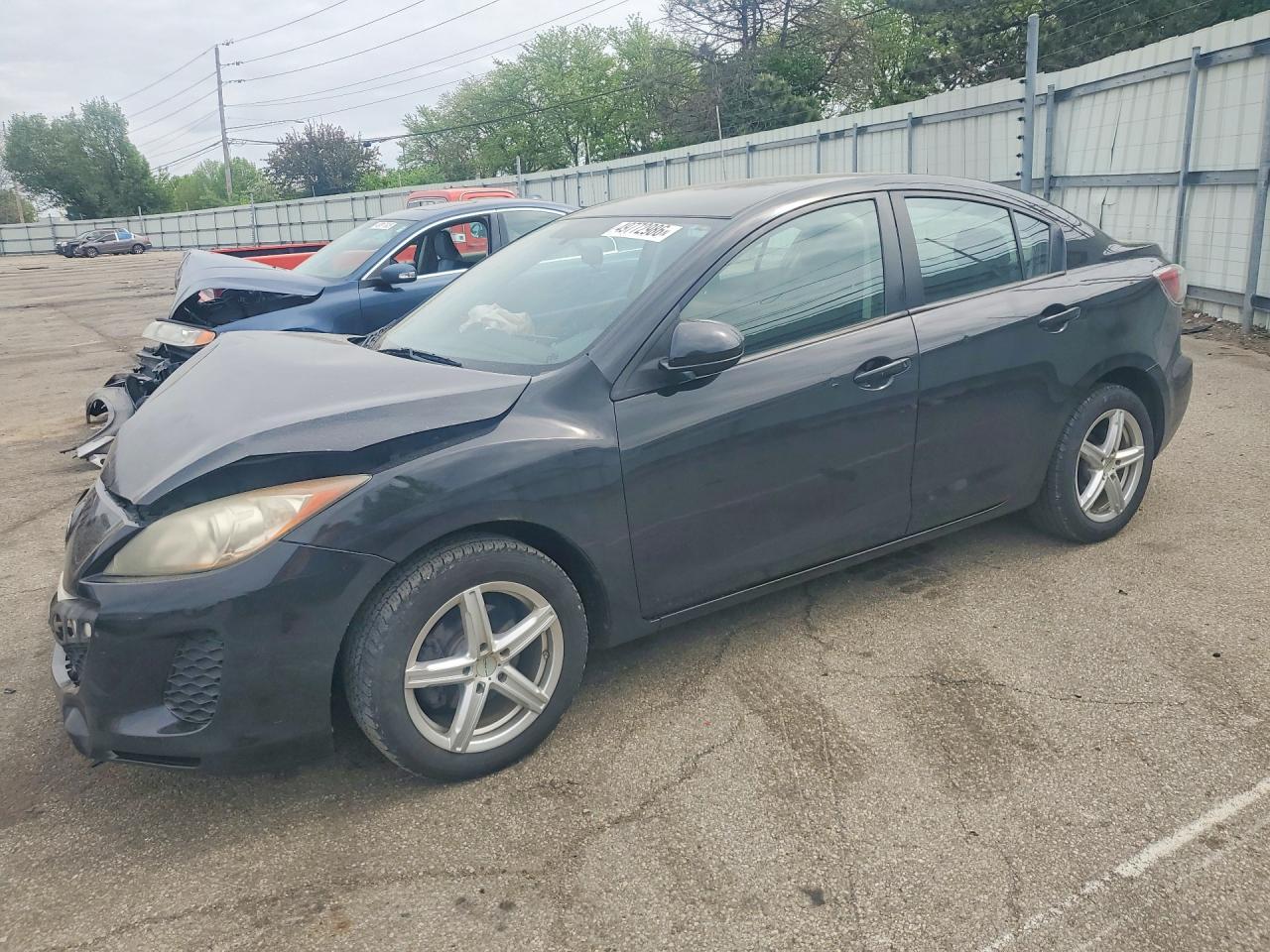 Salvage Mazda 3 Image