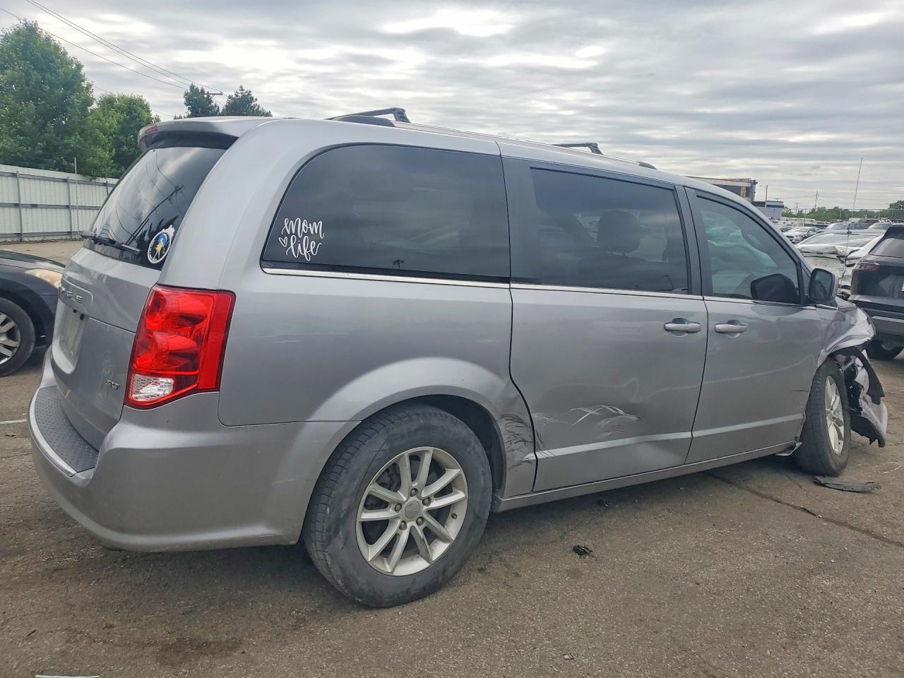 Dodge Caravan Sxt